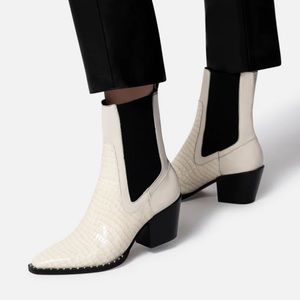 Dolce Vita Sabern in Eggshell White, 9